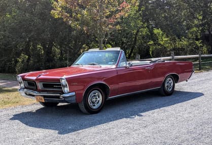 Pontiac of the Month