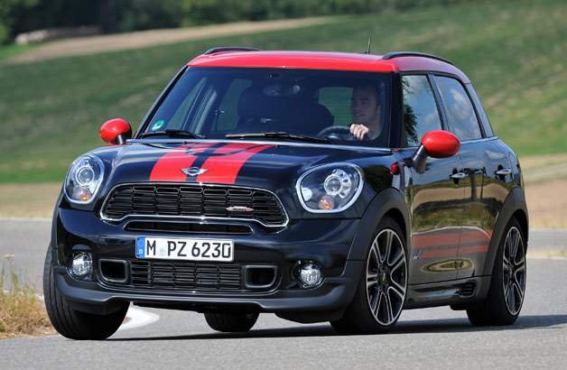 000-2013-mini-jcw-countryman628opt.jpg
