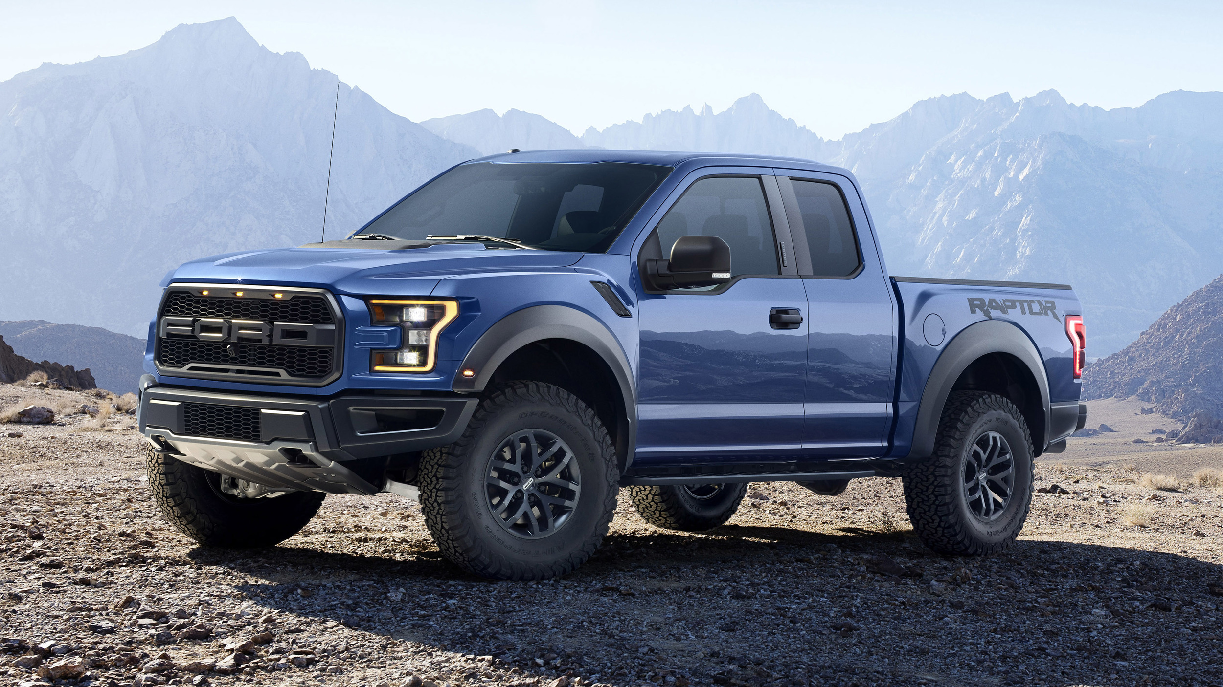 001-ford-f150-raptor-1.jpg