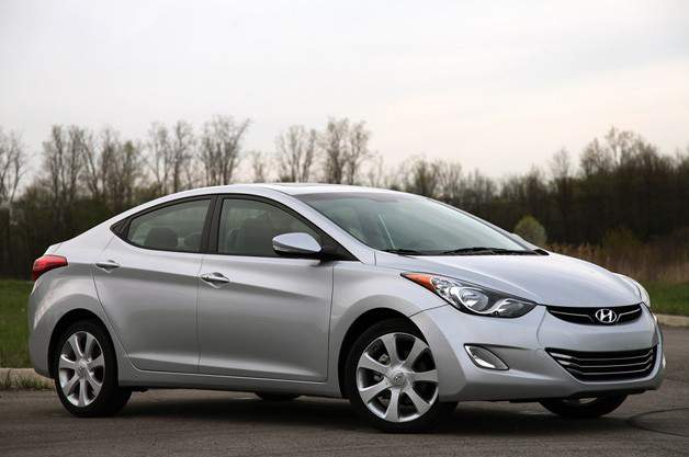 01-2011-hyundai-elantra-review-opt.jpg