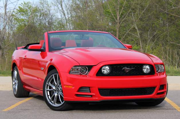 03-2013-ford-mustang-gt-convertible-revi