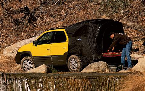 163_0206_01z%202001_Pontiac_Aztek_GT%20Rear_Drivers_Side_View_Trunk_Tent_Pitched.jpg