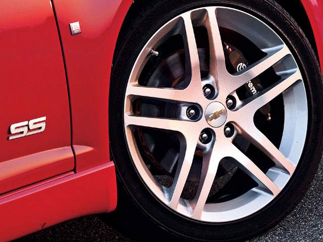 sccp_0807_02_z%202008_chevy_cobalt_ss%20wheels.jpg