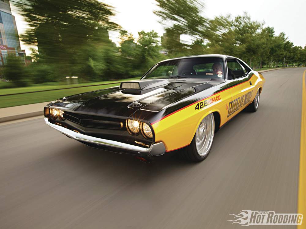 1211phr-01+1971-dodge-challenger+426-hemi-cid.jpg