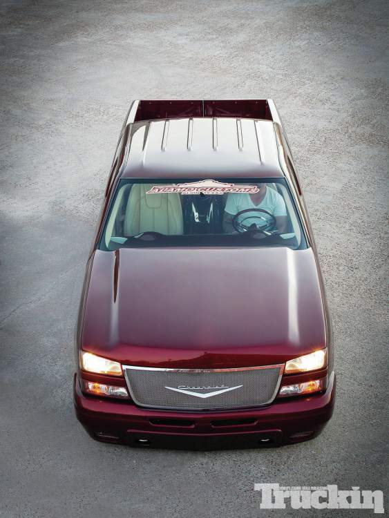 1301tr-07-2005-chevy-silverado-hood.jpg