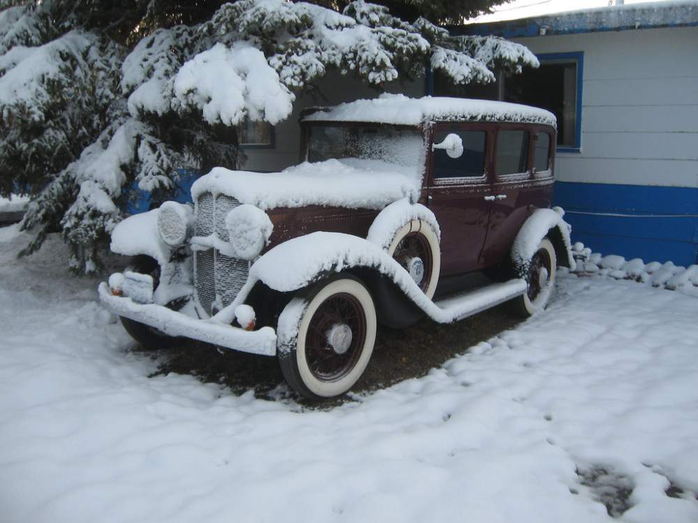 1931_pontiac_in_the_snow_by_QuanticChaos1000.jpg