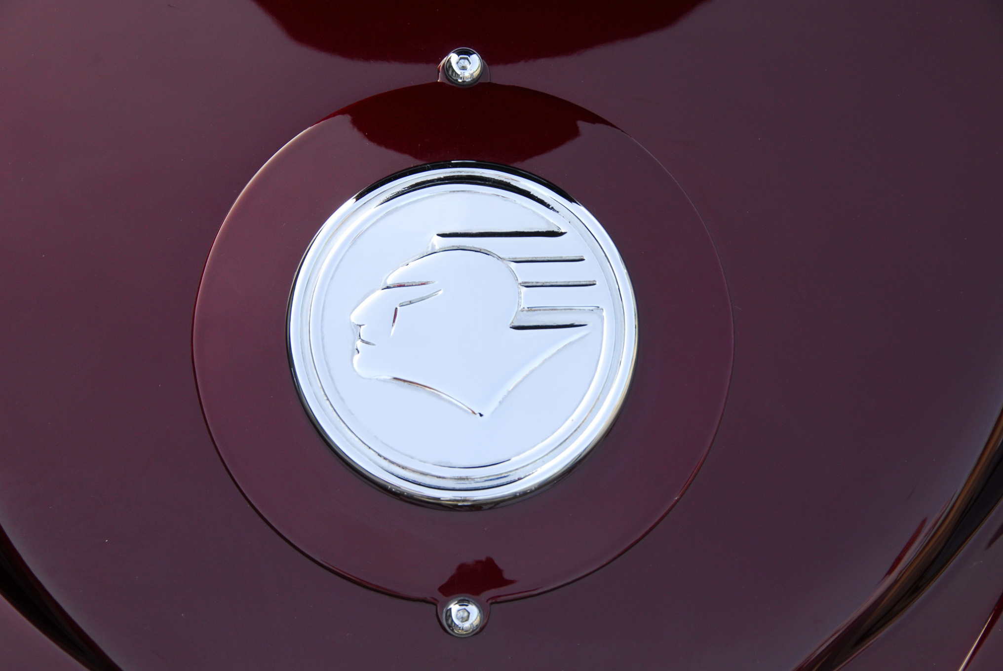 1940-pontiac-custom-gas-tank-opening.jpg