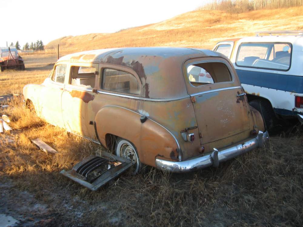 1950_Pontiac_Hearse_3_by_QuanticChaos1000.jpg