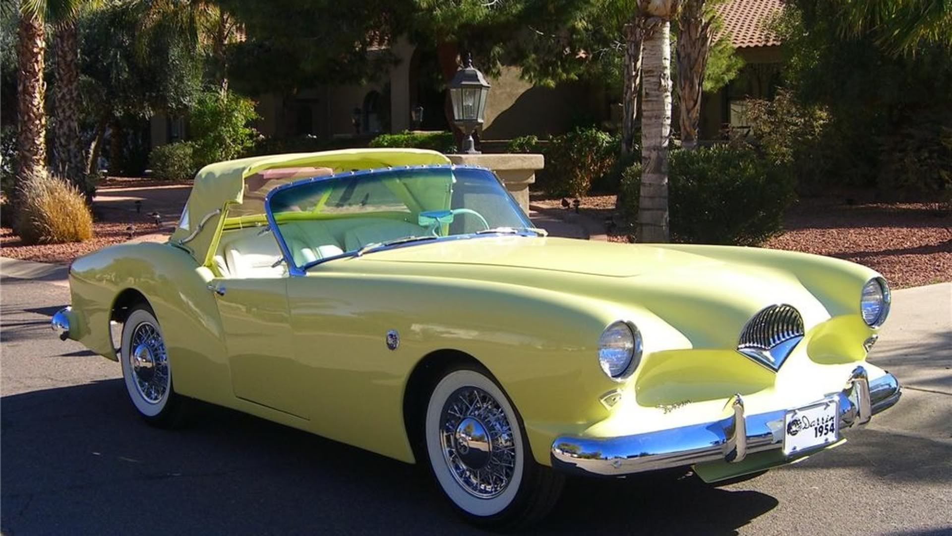 1954YellowKaiserDarrinRoadster.jpg