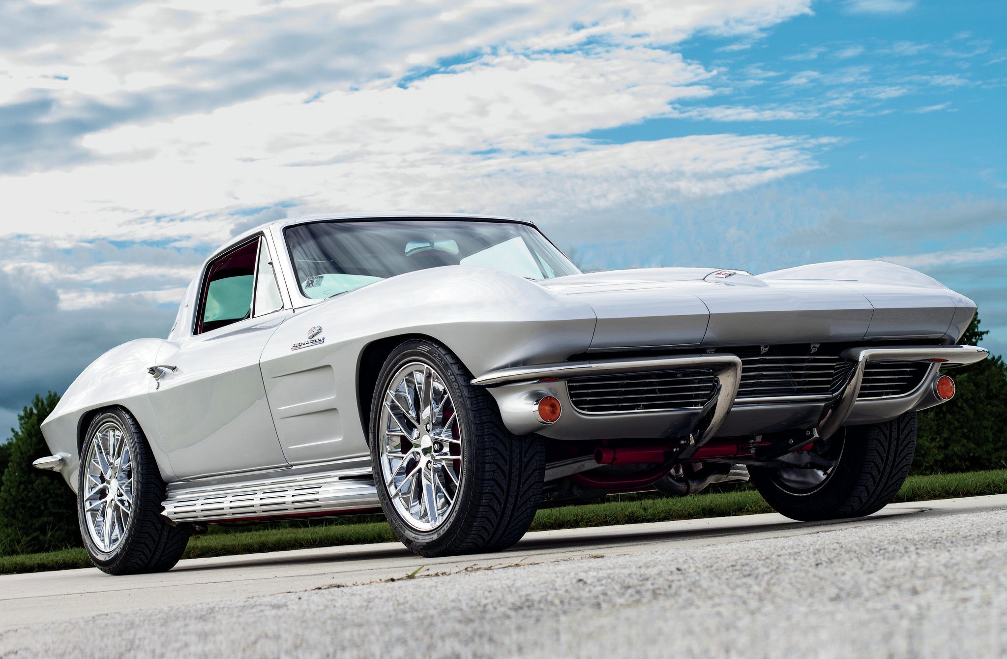 1963-chevrolet-corvette-drivers-side-vie