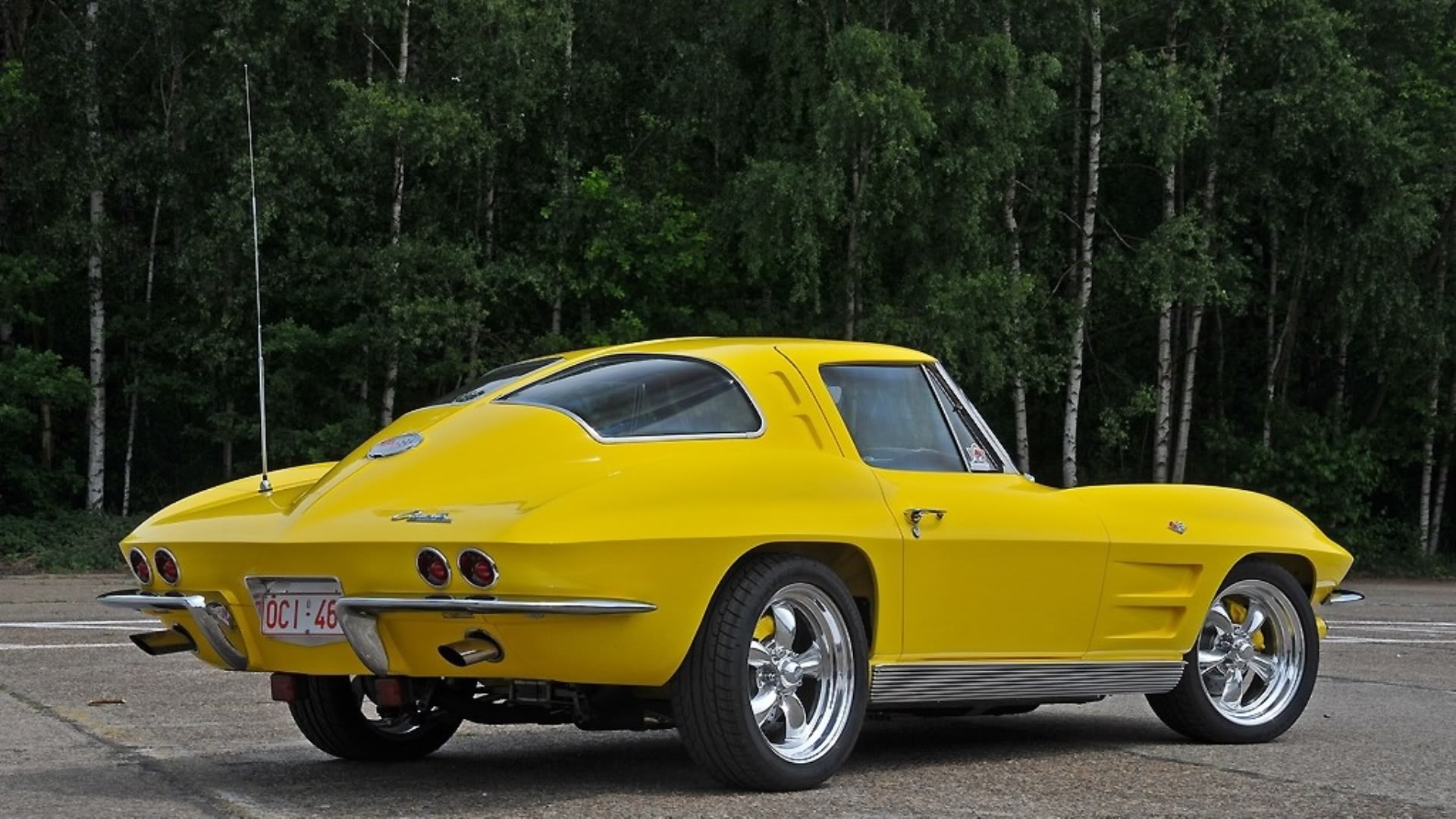 1963YellowCustomVette-3.jpg