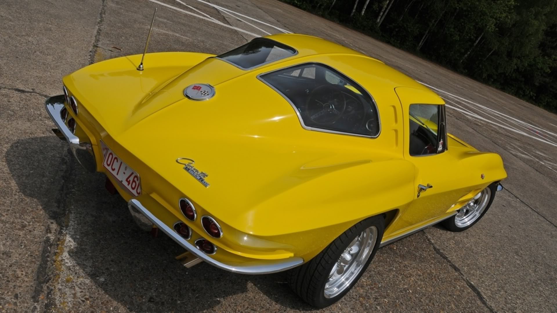 1963YellowCustomVette-4.jpg
