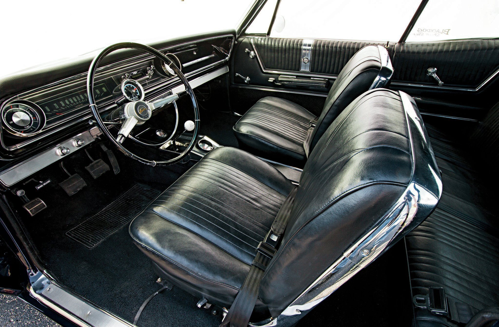 1965-chevrolet-impala-ss-interior.jpg