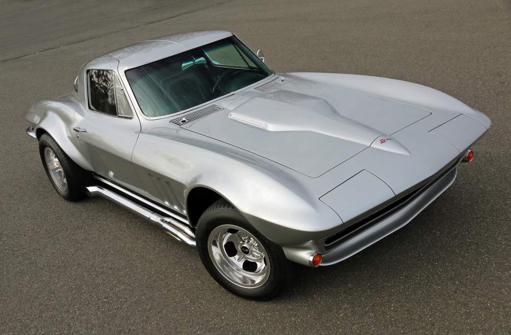 1966-chevrolet-corvette-front-side-view.