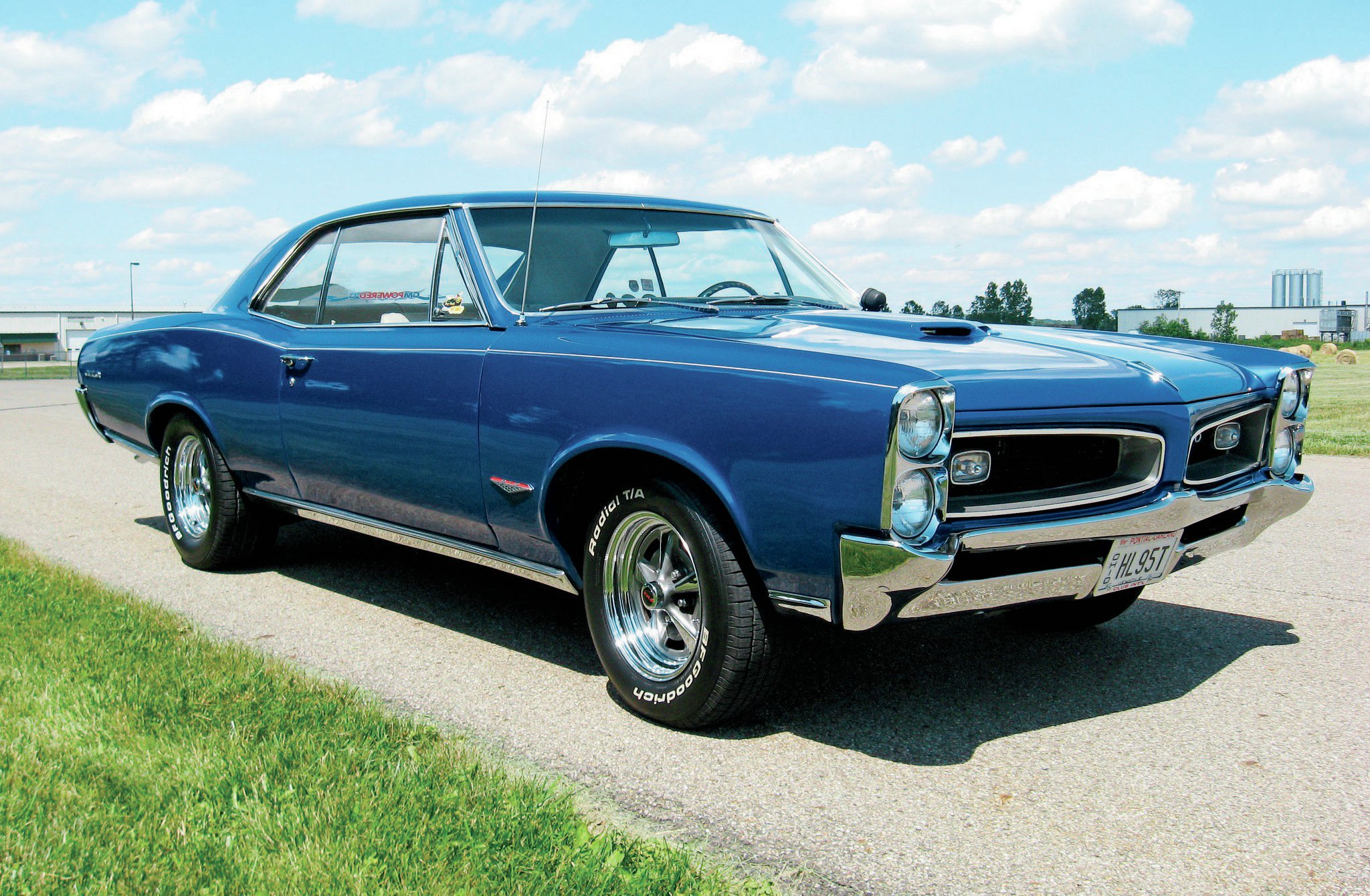 1966-pontiac-gto-front-passenger-side.jp