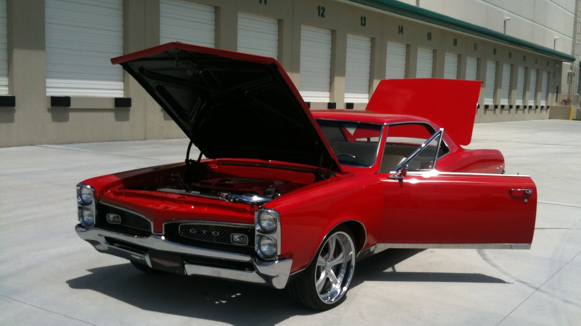 1967RedLS9PontiacGTO-2.jpg