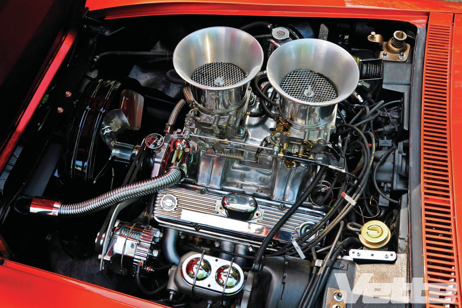 1969-chevrolet-corvette-stingray-engine.