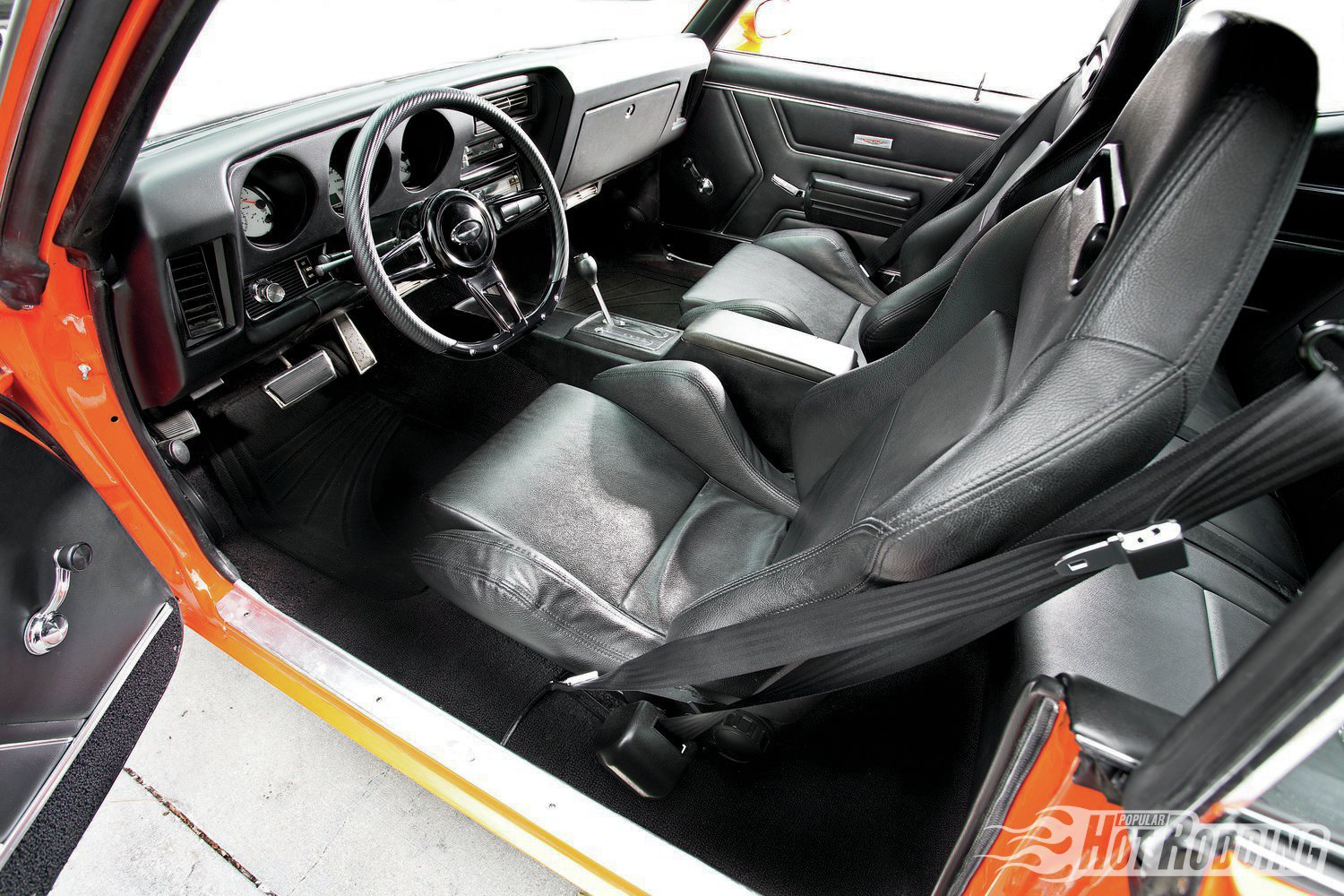 1969-pontiac-gto-interior.jpg