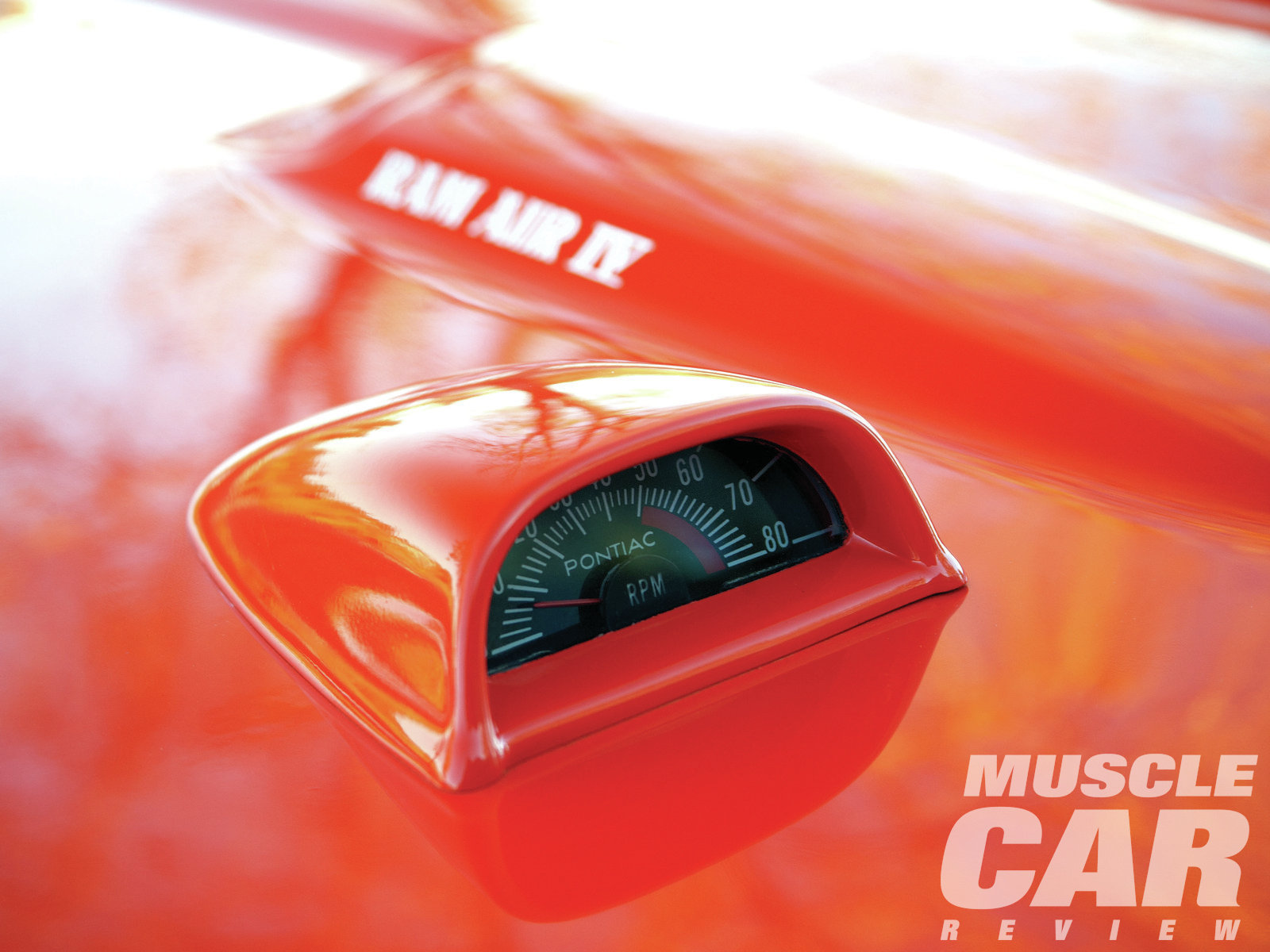 1969-pontiac-gto-judge-hood-tach.jpg