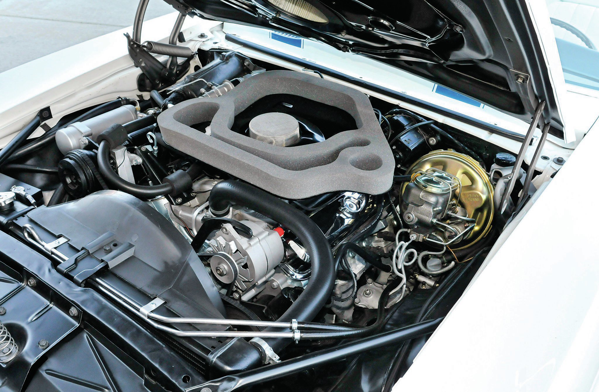1969-pontiac-trans-am-engine.jpg