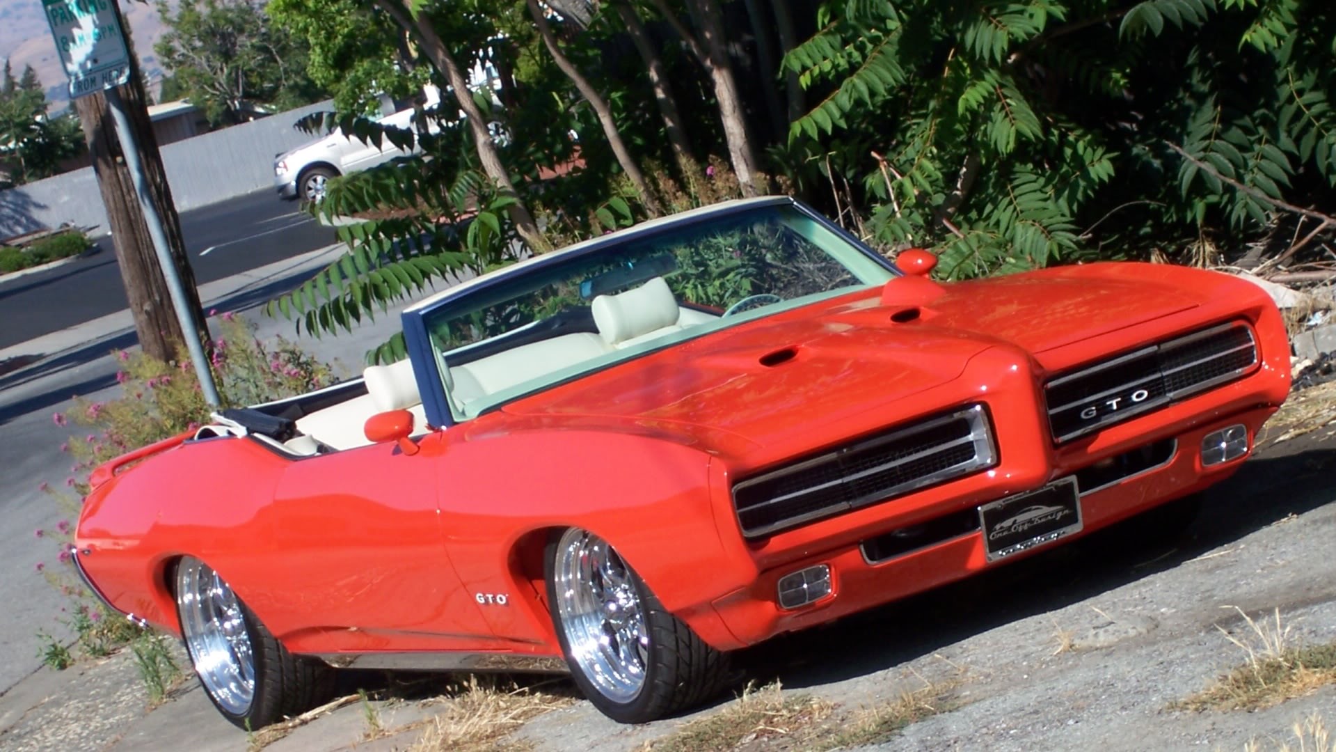 1969OrangePontiacGTOConvertible.jpg