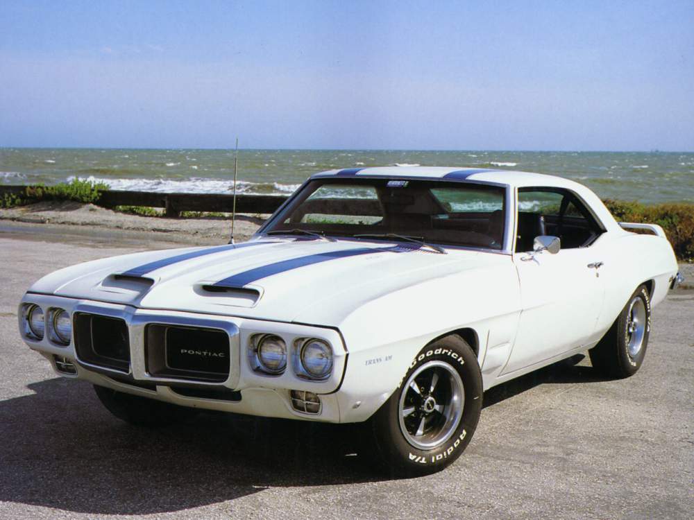 1969_Pontiac_Firebird_Trans_Am_Polar_Whi