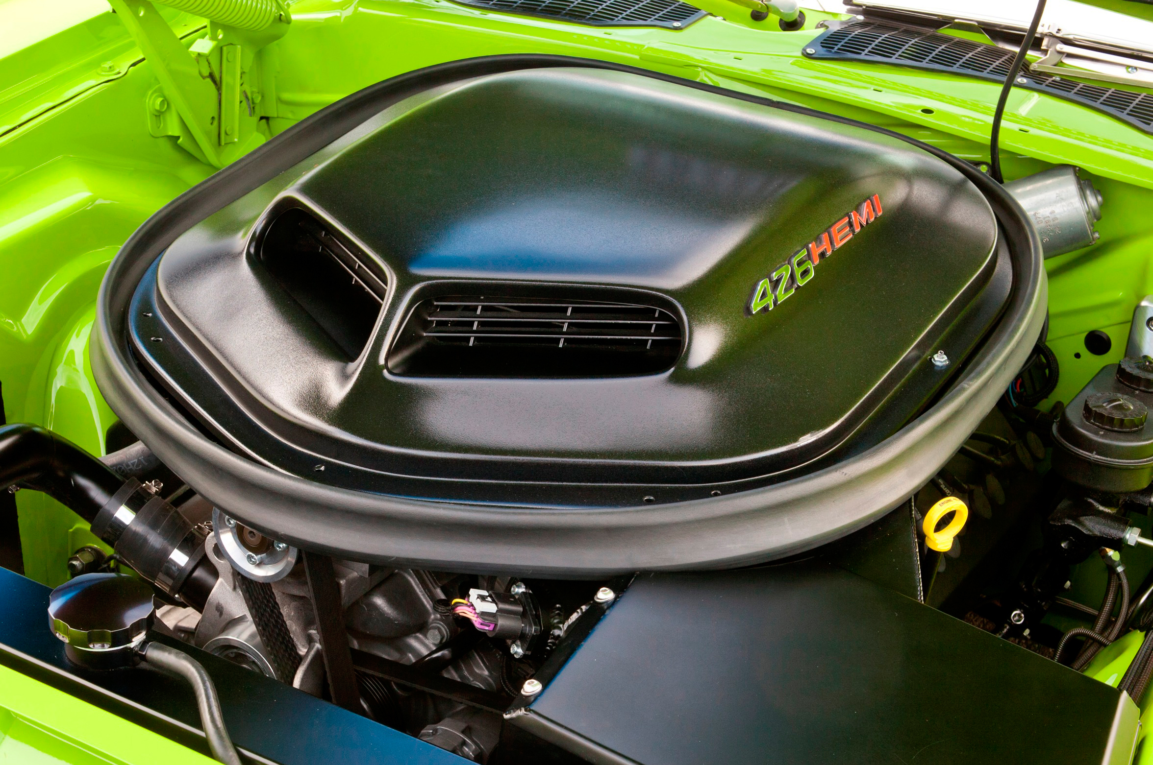 1970-dodge-challenger-engine-shaker-hood