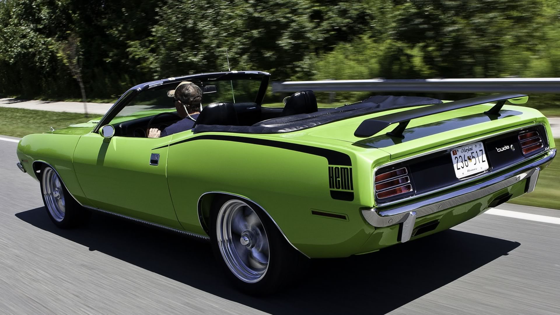 1970LimeGreenHemiCuda.jpg