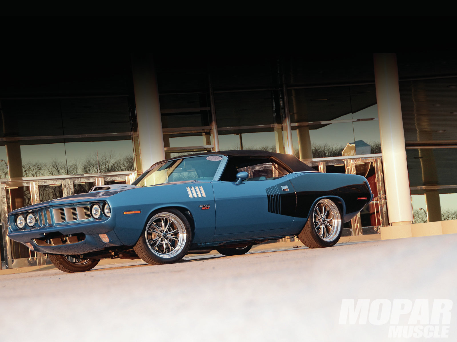1971-plymouth-barracuda-exterior-front-v