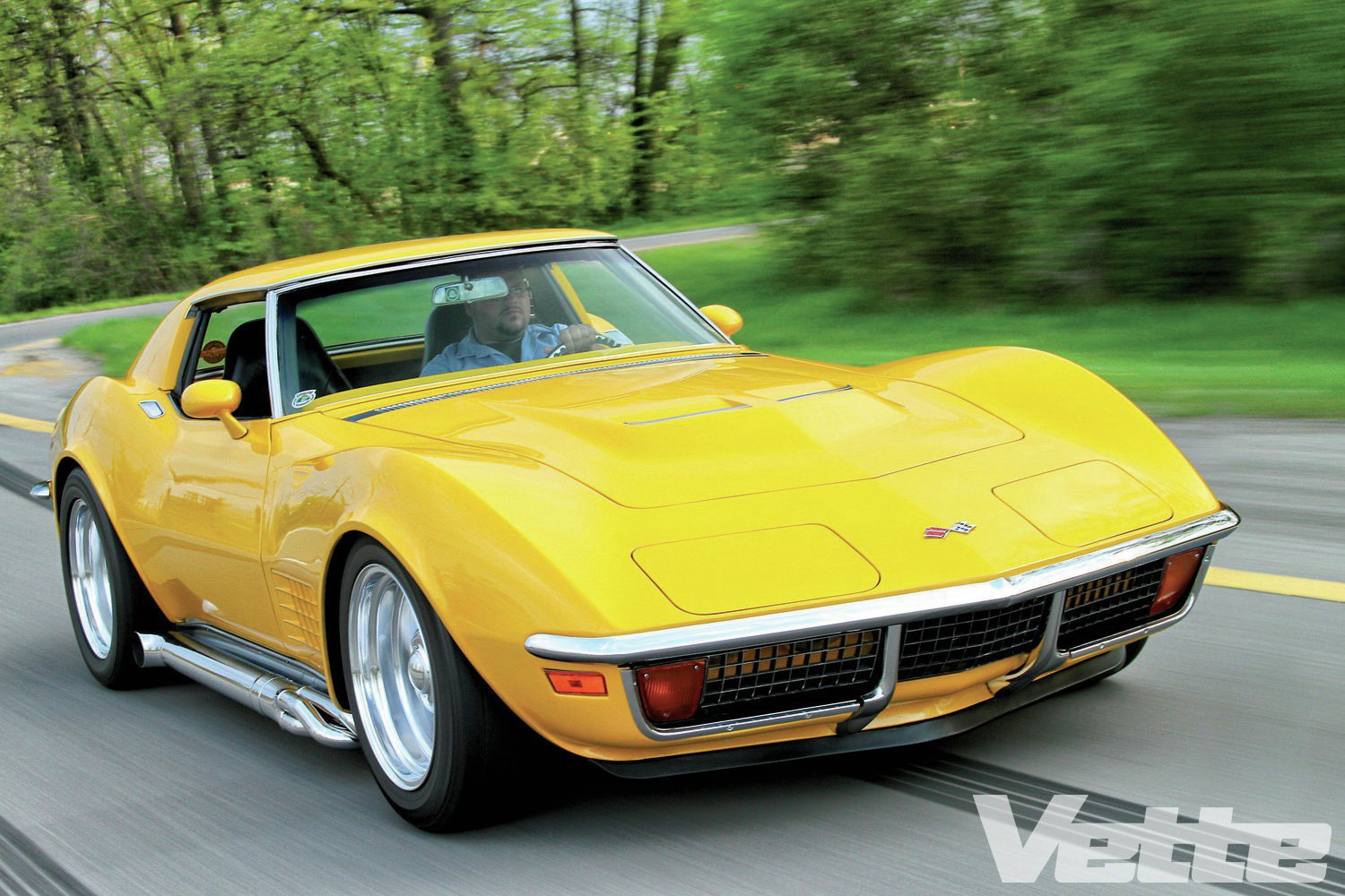 1972-chevrolet-corvette-front-view.jpg