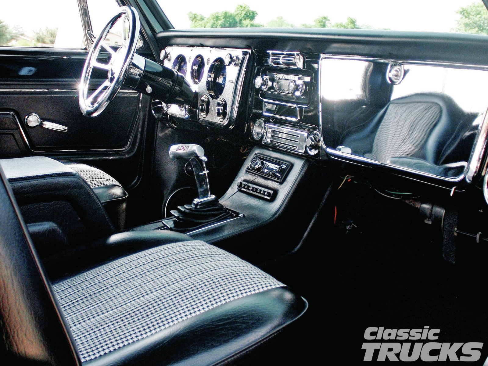 1972-chevy-blazer-interior.jpg