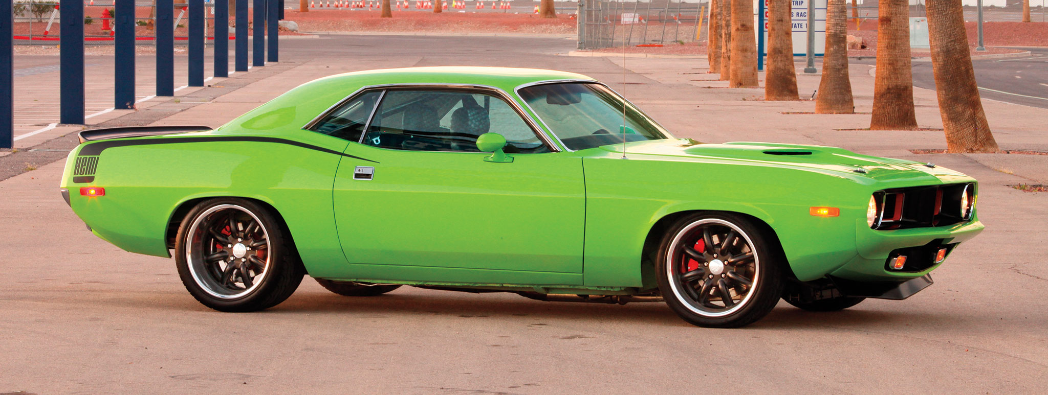 1972-plymouth-baracuda-passenger-side.jp