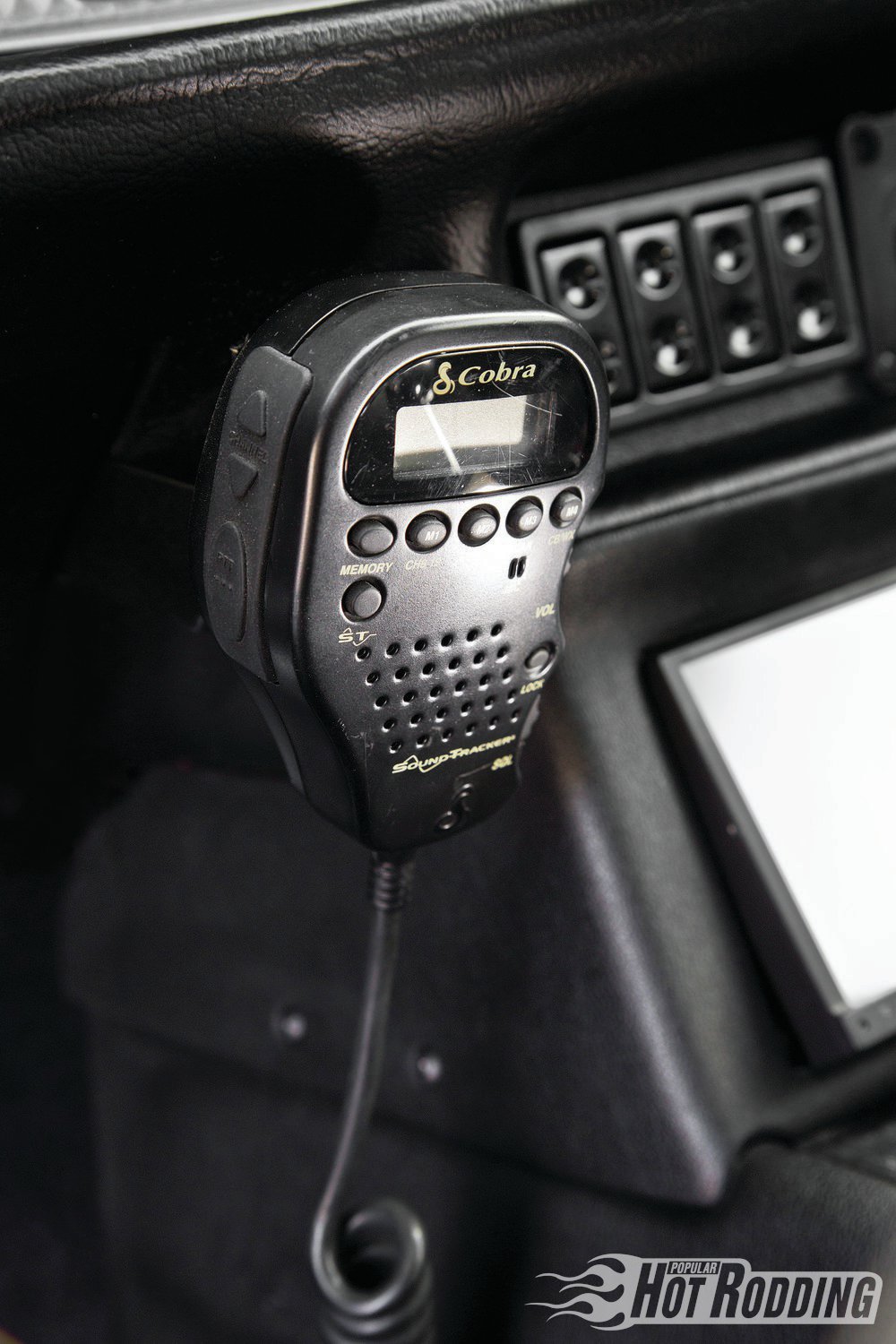 1978-pontiac-trans-am-cobra-radio.jpg