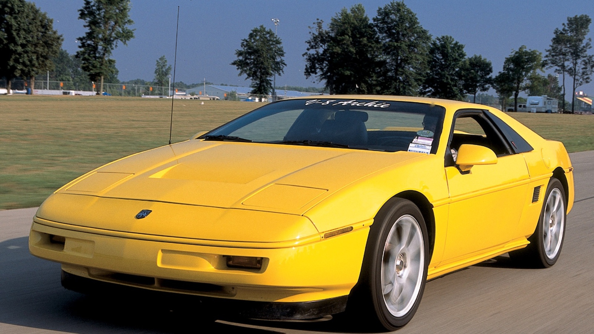 1987YellaPontiacFiero.jpg