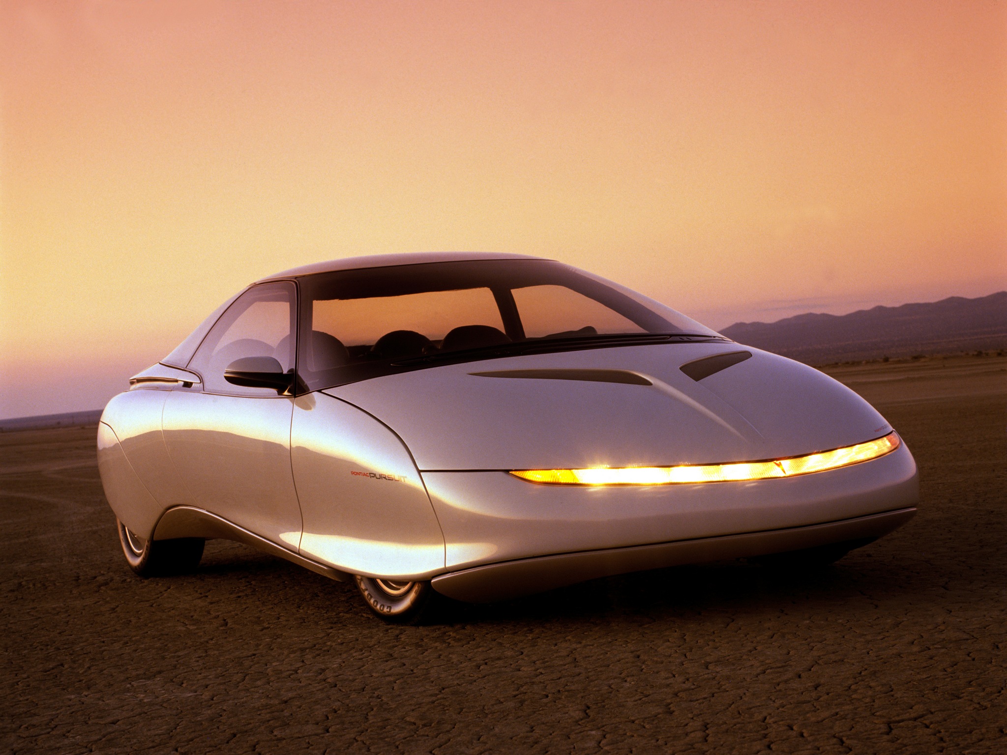 1987_Pontiac_Pursuit_02.jpg