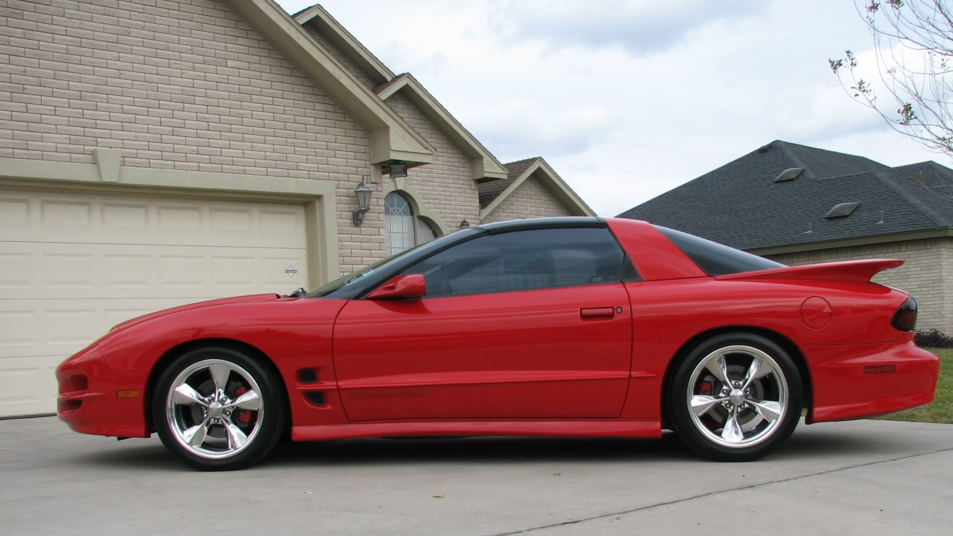 2000ArrestMeRedPontiacTAWS6.jpg