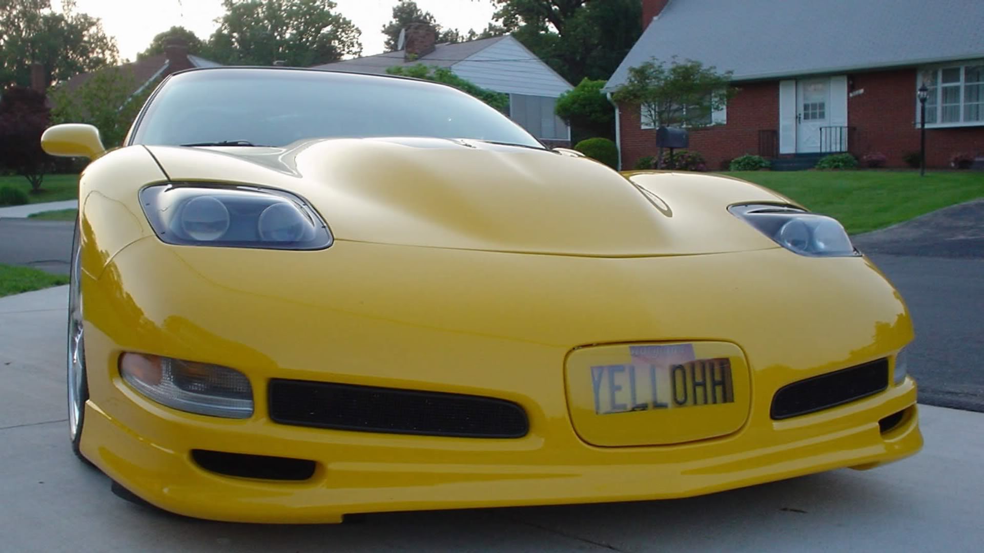 2000MillenniumYellowSuperchargedVette.jpg
