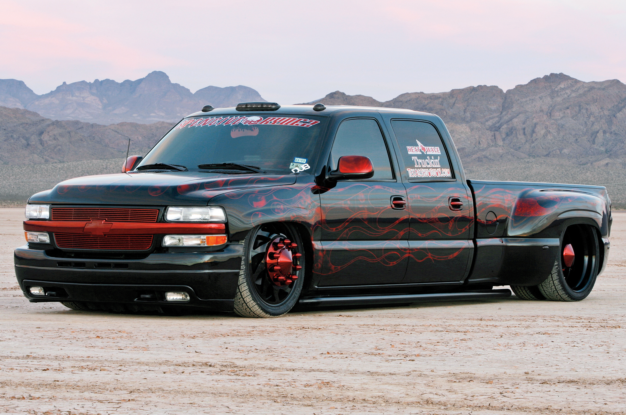 2001-chevrolet-3500hd-dualie-front-view.