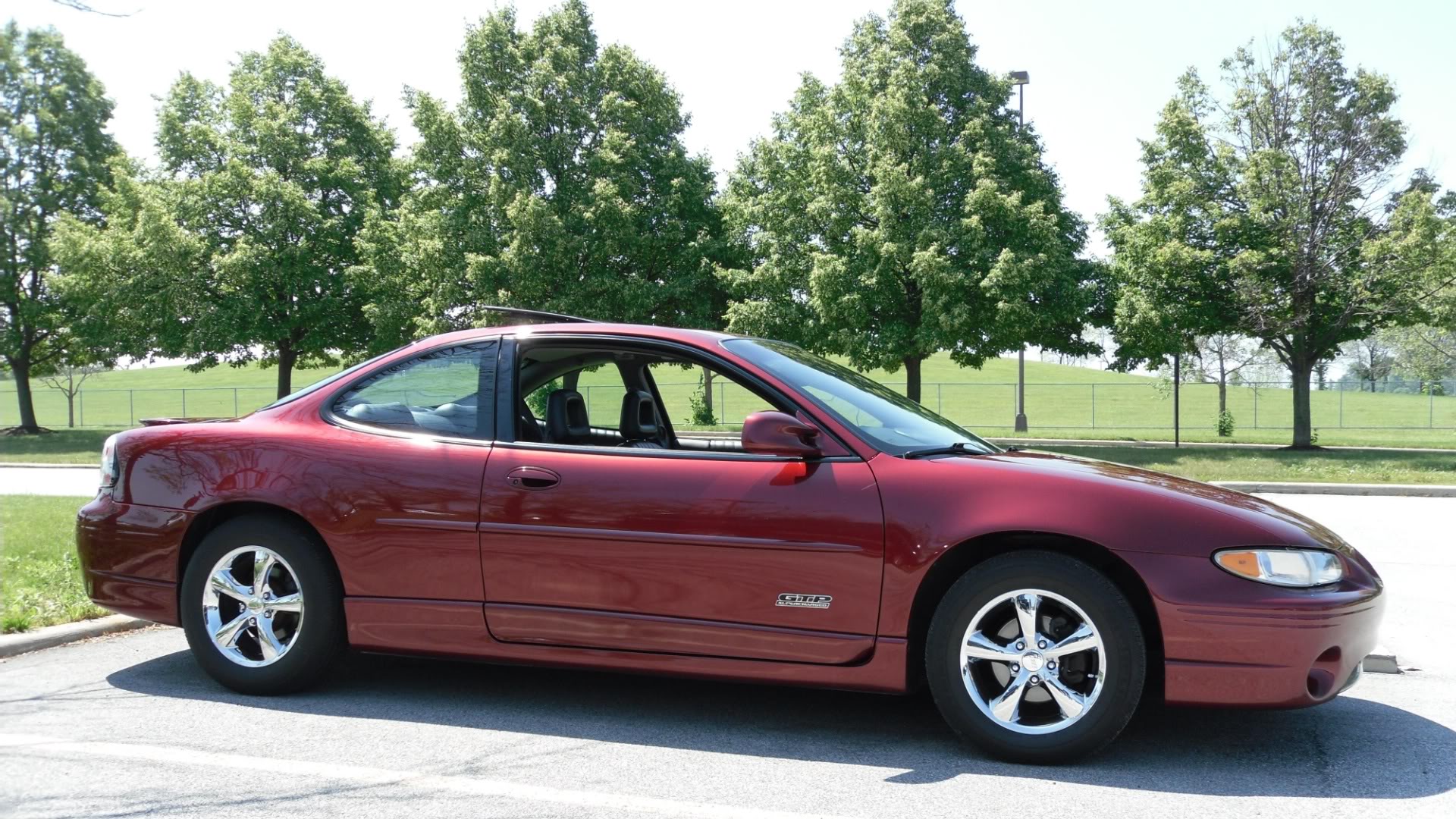 2001PontiacGrandPrixGTPFWA.jpg