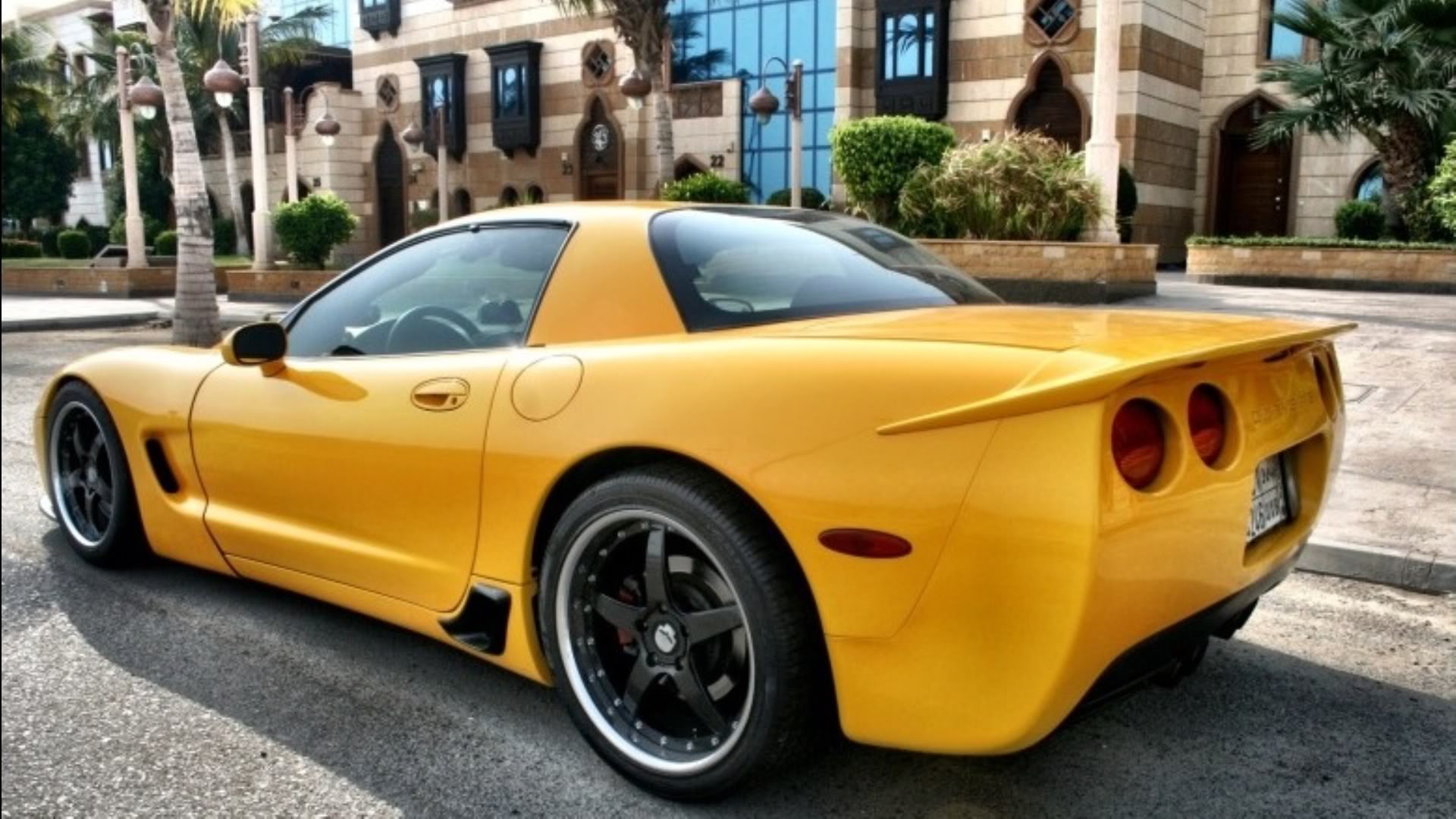 2002MilleniumYellowZ06Vette-1.jpg