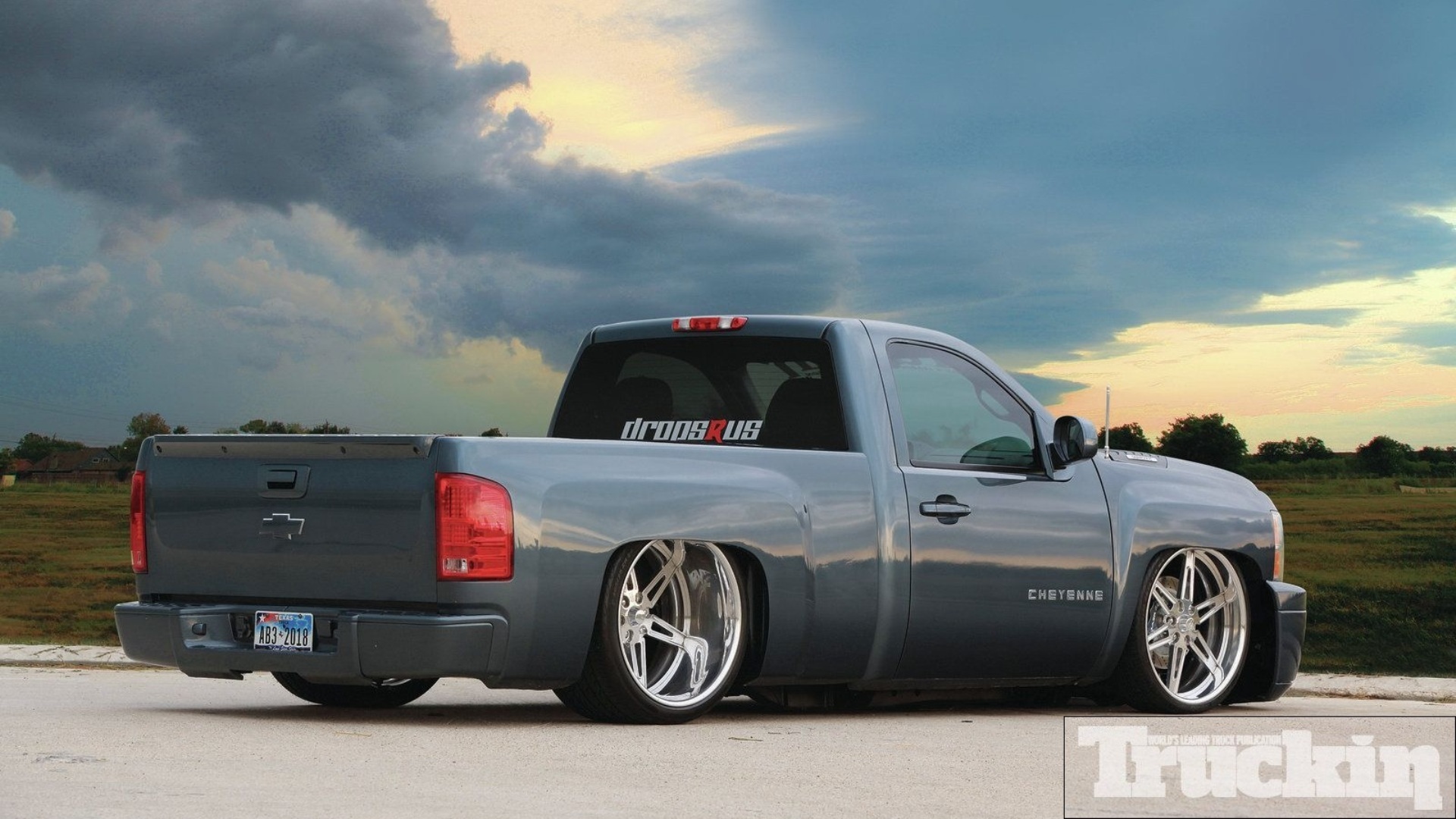 2007SteelBlueCheyennePickup-2.jpg