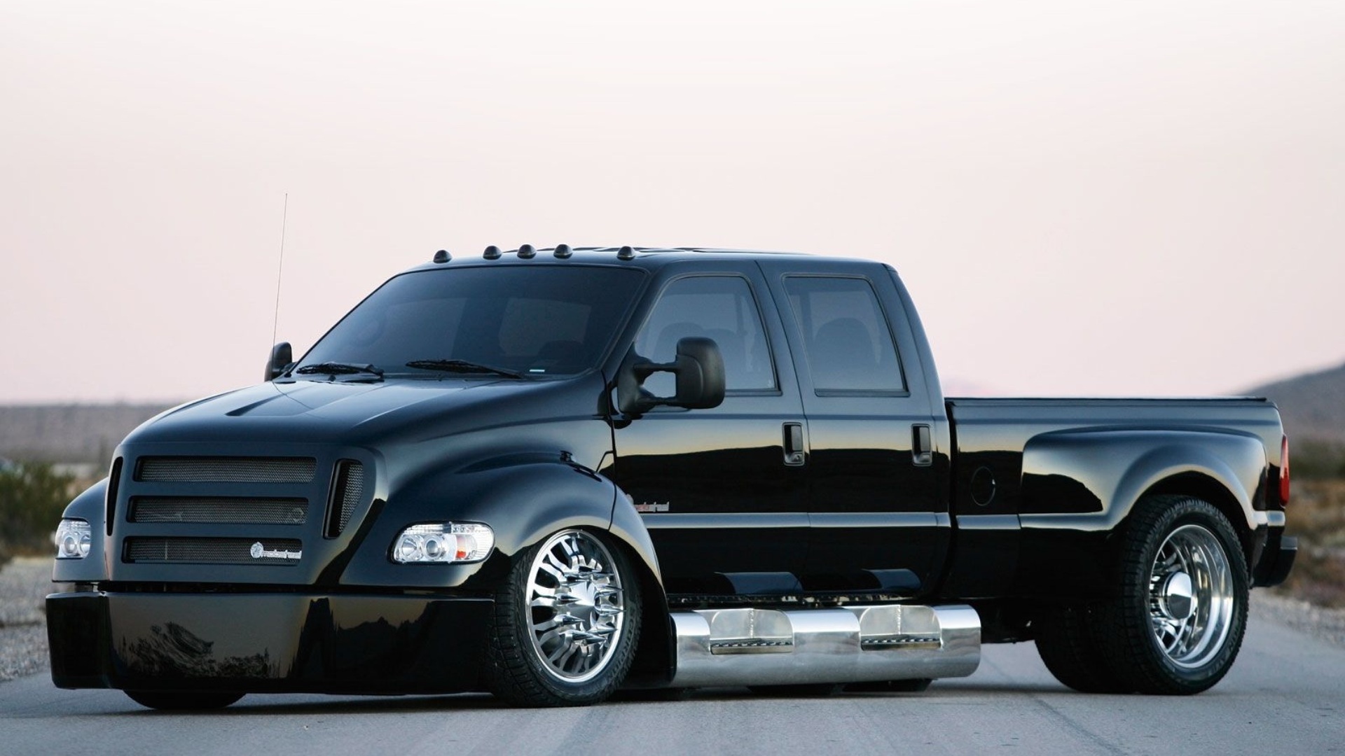 2008MobsteelFordF-650Pickup-1.jpg