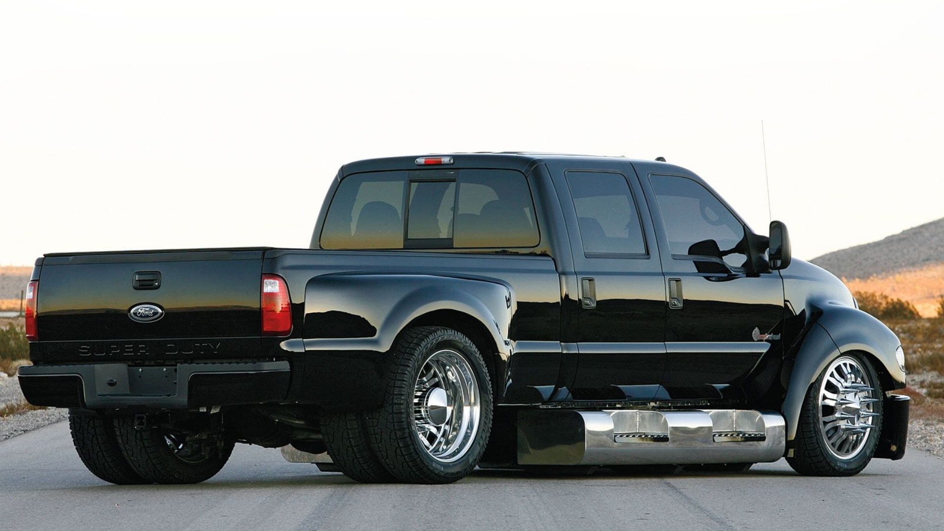 2008MobsteelFordF-650Pickup-3.jpg