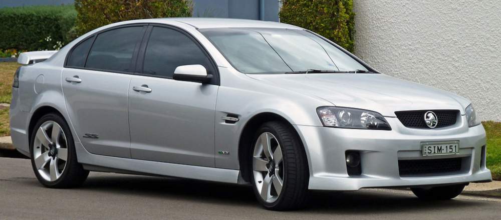 2009-2010_Holden_VE_Commodore_SS_V_sedan