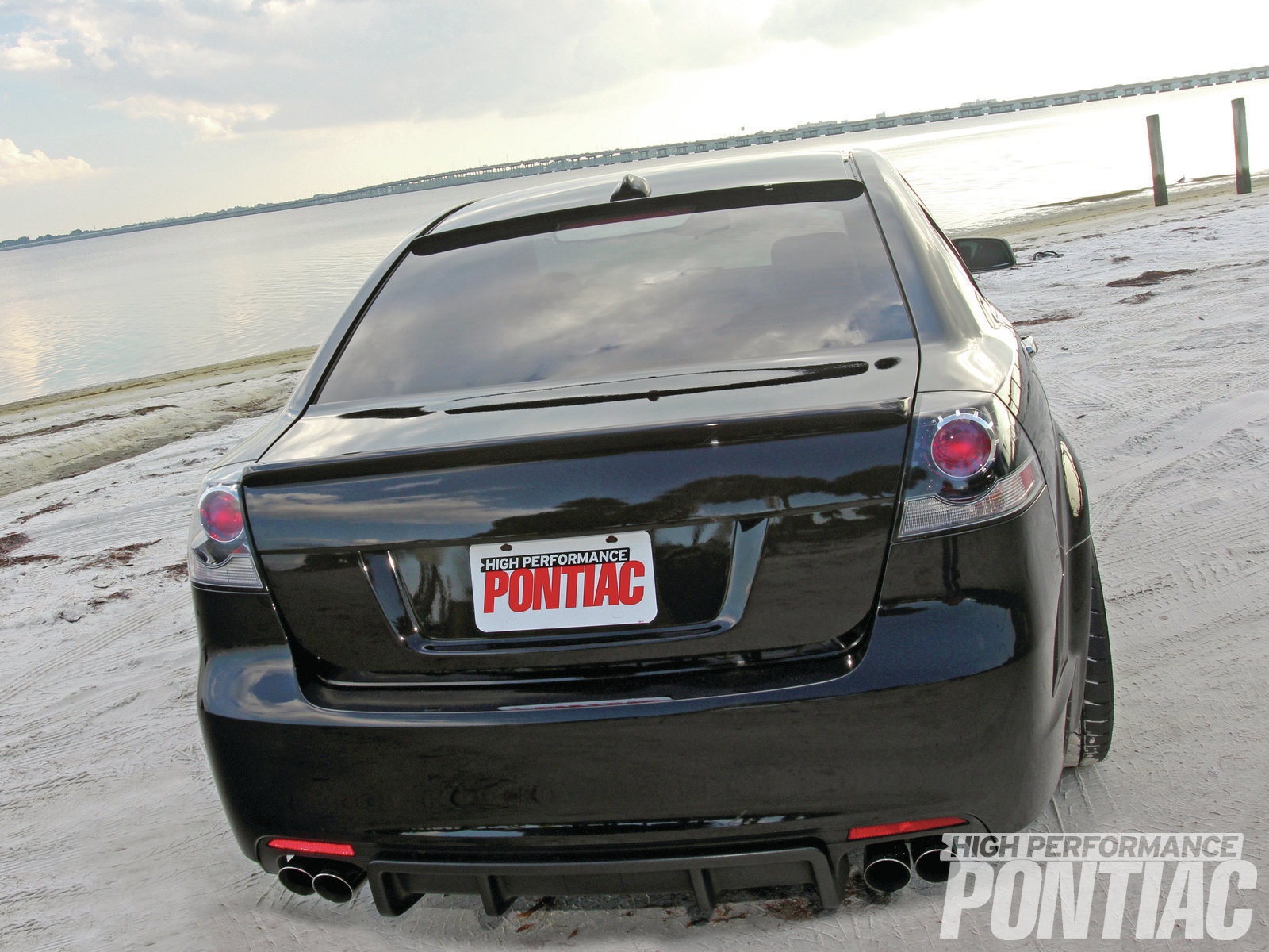 2009-pontiac-g8-gxp-rearview.jpg