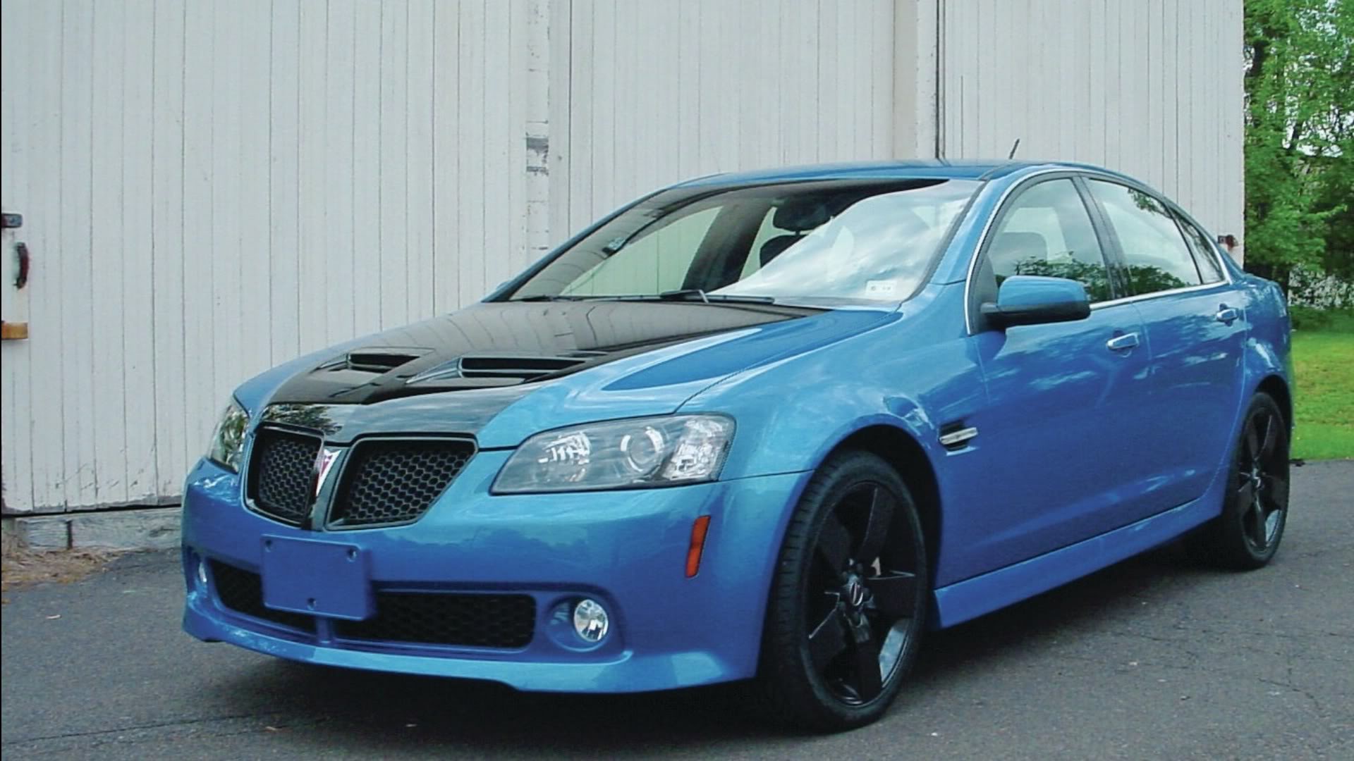 2009StrykerBluePontiacG8GT.jpg
