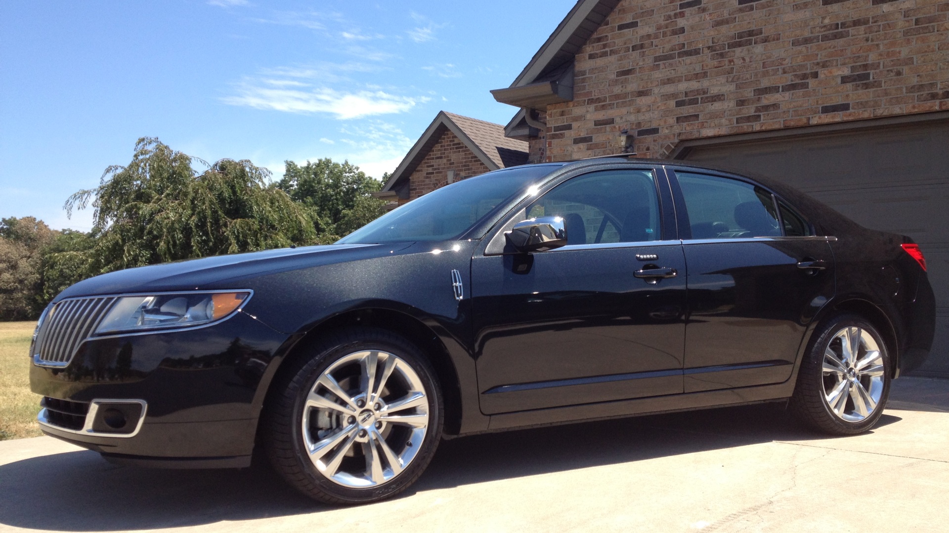 2012LincolnTuxedoBlackMetallicMKZ.jpg