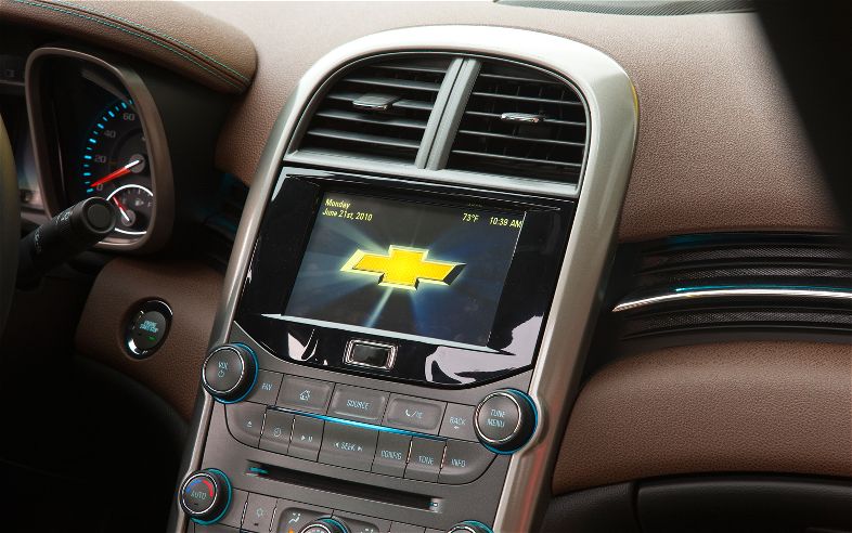 2013-Chevrolet-Malibu-navi-screen.jpg