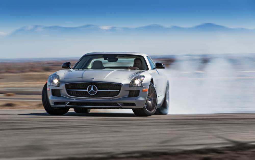 2013-Mercedes-Benz-SLS-AMG-GT-front-thre