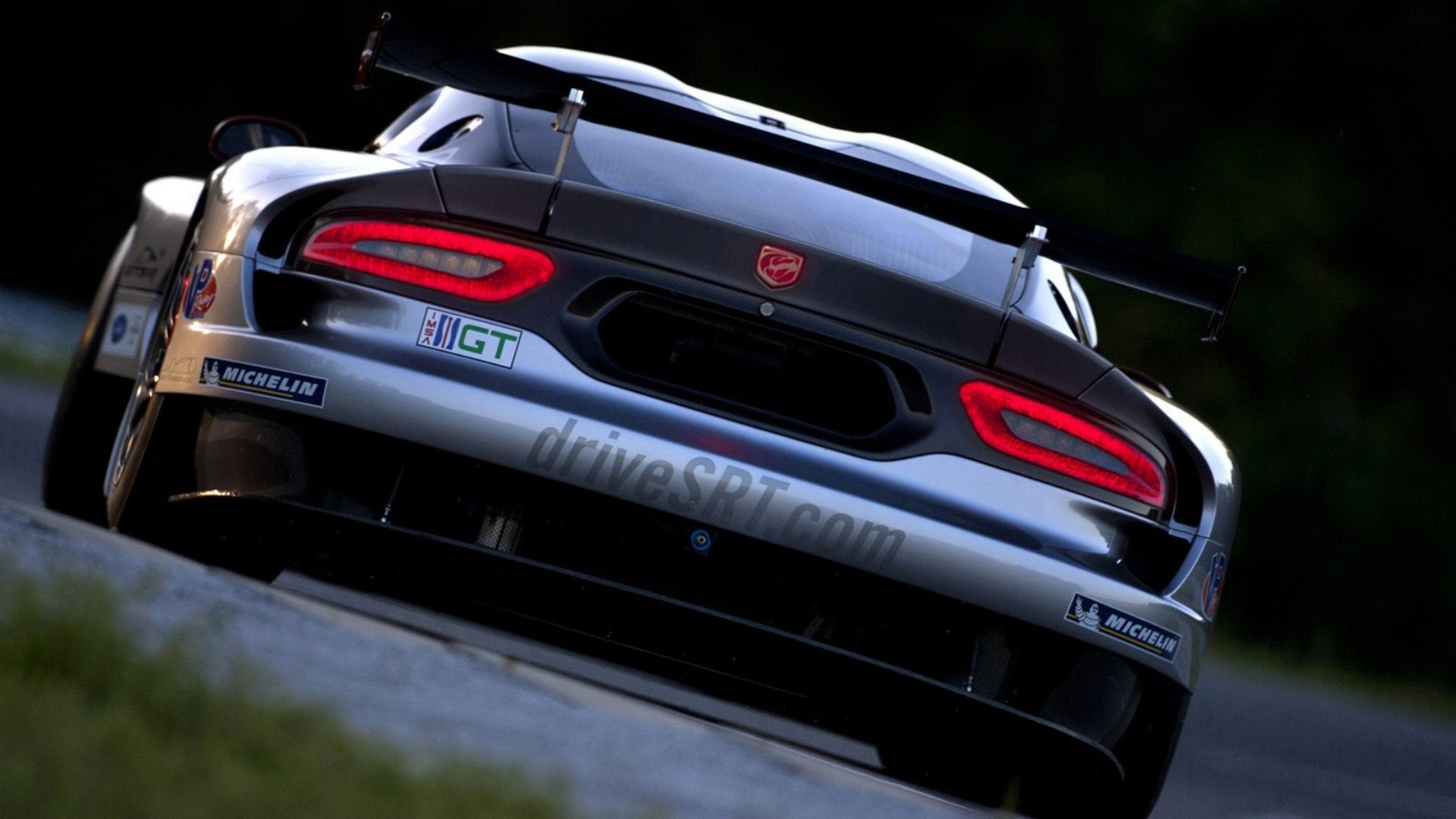 2013SRTViperGTS-R-2.jpg